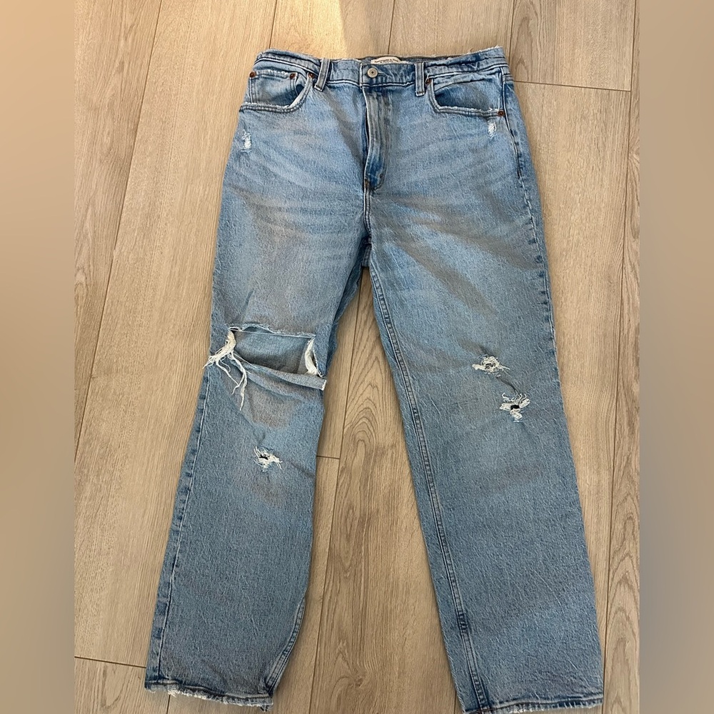 Abercrombie & Fitch women’s 90’s straight ultra high rise Jeans